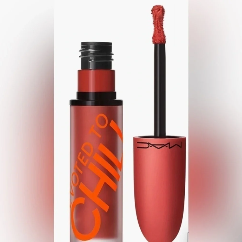 MAC Powder Kiss Liquid Lipcolour-Devoted To Chili- Limited Edition